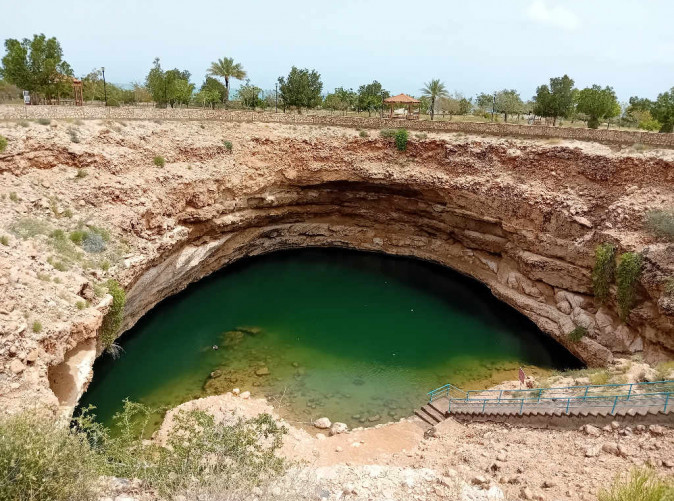 Bimmah Sinkhole - Oman - Schoene Aussichten Touristik